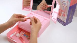 Make It Real Non-Toxic Deluxe Mirrored Vanity & Cosmetics Set 2531