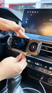 Gía đỡ điện thoại trên ô tô tích hợp sạc nhanh không dây thông minh Kẹp điện thoại cao cấp gắn ô tô có sạc không dây