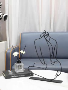 Đồ Trang Trí Nghệ Thuật Hiện Đại Tối Giản Hình Người Bằng Sắt Đồ Trang Trí Bàn Nhà Máy Khách Sạn Đồ Trang Trí Nhà Cửa Cao Cấp