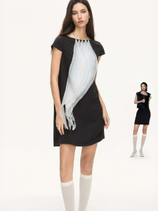 S·DEER | Đầm Tông Màu Ghép Đính Dáng Xòe Cổ Tròn Phong Cách Minimalist