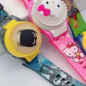 นาฬิกาข้อมือเด็กผู้หญิง ลายการ์ตูน น่ารัก มีไฟกระพริบ หัวหมุ่นได้ พร้อมส่งในไทย