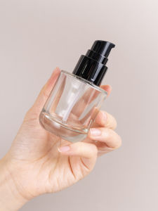 High-End Thickened Glass Bottle Essential Oil Portable Replacement Empty Bottle Transparent Moisturizing Water Liquid Filling Bottle