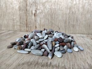 Hiasan Akuarium Ornamen Batu Pancawarna Pilihan