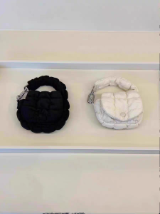 South Korea Lightweight Ruched Cloud Shoulder Bag for Women Special-Interest Design Casual Dumpling Bag Work Clothing Versatile Handheld Underarm Bag