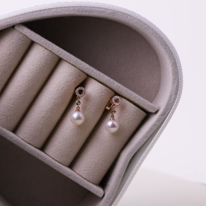 Chow Sang Sang 周生生 18K Solid Rose Gold Daily Luxe Pearl and Diamond Earrings for Women 95380E