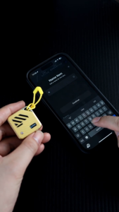 EYD TAG8 IOS GPS Anti-Loss Tracker Airtag Apple Find My Magnetic sticker For Child Elder Bag Pet Car