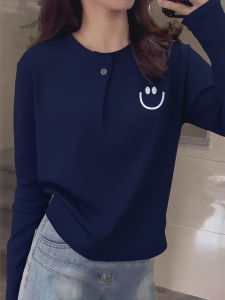 เสื้อยืดคอกลมแขนยาวหลวมๆ สีน้ำเงินสำหรับผู้หญิง ดีไซน์สีฟ้าอินส์ พิมพ์ลายหัวใจ เสื้อผ้าทำงานสไตล์เกาหลี