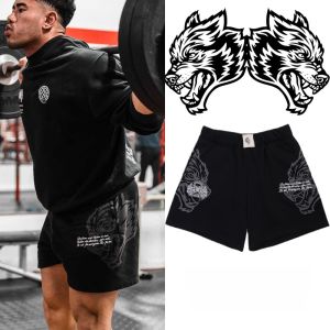 กางเกงขาสั้นผ้าผสมคอตตอน DARC Wolf Head ทรงหลวม ระบายอากาศได้ดี สำหรับเล่นบาสเก็ตบอลและออกกำลังกาย ฤดูร้อน 2023 กางเกงขาสั้นเทรนด์ใหม่