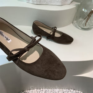 รองเท้าบัลเลต์แบบผูกโบว์สไตล์เกาหลี ทรงหัวมน พื้นยาง ส้นสูง 3.5 ซม. รองเท้าลำลองสำหรับผู้หญิง รองเท้าแฟชั่นฤดูใบไม้ผลิ 2025