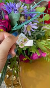 💥ต่างหูพอริดอท ดอกบัว พอริดอทสีเขียวพลอยแท้ อัญมณีน้ำสวยสีชัด ใสสะอาด ดูมีออร่า พลอยดีไซน์น้ำสวย ทันสมัยสวมใส่ออกงาน สวมใส่เสริมราศี บารมี มงคล อัญมณีเครื่องประดับของแท้ สินค้ามีใบรับประกันดูแลตลอดการใช้งาน AUFU STORE