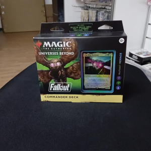 Magic: The Gathering - Universities beyond: Fallout Commander Deck – Mutant Menace