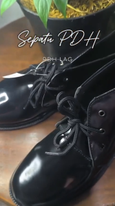 Sepatu PDH Pria Glossy Tali Pantofel Formal Hitam Kulit Sintetis - PDH GL