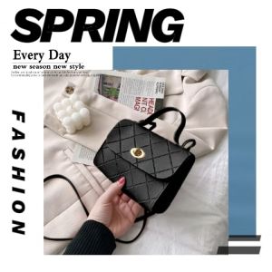 TKGirl สวยฉ่ำมากแม่รุ่นนี้ กระเป๋าสะพายไหล่ผู้หญิง สไตล์เกาหลี งานดี ทรงสวย สีถูกใจแมทช์ง่ายพร้อมส่ง 5 สีให้เลือก งานสวยสะพายง่ายแบบนี้ สาวๆต้องมีแล้วนะคะ