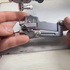 Pasan Tepi Kain Adjustable Alat Lipatan Magnetik Untuk Mesin Jahit High Speed Hasil Jahitan Rapi Presisi