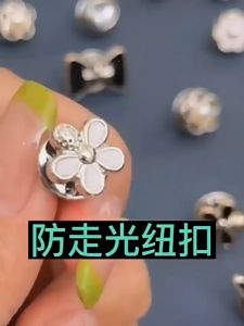 Set Bros Pin 10 In 1 Motif Bunga Bintang Kelinci Aneka Desain Accidental Pin Kancing 10pcs Fashion Wanita Korea Model Invisible Kancing Dapat Dilepas ptt