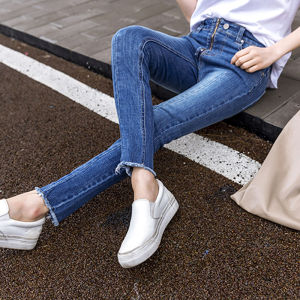 Large Size Womens Spring Autumn New Style Slimming Mid-Waist Vintage Zipper Frayed Bleached Large Size Jeans Lanlan