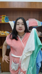 ชุดคลุมอาบน้ำ เสื้อคลุมอาบน้ำ ผ้าขนหนูคลุมอาบน้ำ ผ้าขนหนู ไม่เป็นขุย  เนื้อผ้านิ่มสบาย เช็ดตัว+เสื้อคลุม ดูดซับน้ำได้ดี