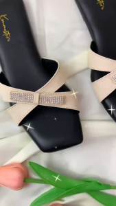 SANDAL WANITA SELOP VARIASI PITA PERMATA SAMPING EMPUK GAYA TERBARU