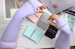 Găng Tay Chống Nắng Nam Nữ Phối Viền Cổ Tay Loại Tốt Chuyên Đi Du Lịch Đi Biển Chạy Xe RQN2481 - REQUANE