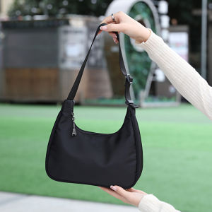Casual Canvas Shoulder Bag for Women Universal Lightweight Waterproof Oxford Fabric Black Mom Bag Versatile Crossbody Bag