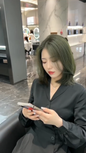 【สีเทรนด์ ปี 2025 ขายดีที่สุดในเน็ต 】STYLE FIT ครีมย้อมสีผม ไม่ต้องกัดสีผมค่ะ สีย้อมผมติดทน สารบริสุทธิ์จากพืชธรรมชาติ กลิ่นหอมสดชื่นไ ทำสีง่ายไม่ทำลายผม ย้อมสีง่ายที่บ้านก