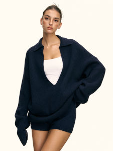 Aaisup | Bộ Áo Sweater V-Neck Sọc và Quần Short Màu Hải Quân
