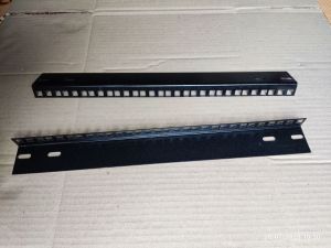 1 Thanh tiêu chuẩn lắp cho tủ mạng 10u tủ rack 10u thanh sắt V lỗ bắt thiết bị âm thanh