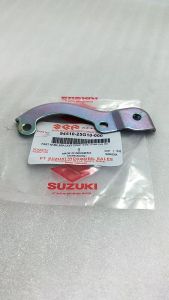 Bracket dudukan sayap Kanan suzuki satria fu 150 karbu Lama k6/k9 2004-2012 Original SGP 94510-25G10-000