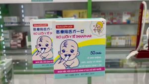 Gạc rơ lưỡi y tế Tanaphar - được làm từ sợi nguyên chất siêu mịn và mềm mại - giúp vệ sinh răng miệng cho bé