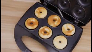 Sonifer Donat Maker Alat Pembuat Donut Electric 6 Lubang SF-6066