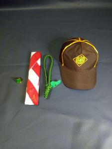 set siaga sd /satu set atribut siaga sd/set siaga isi topi kacu ring kacu tambang dan peluit