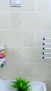 Giá Treo Khăn Tắm Khăn Mặt Nhà Tắm Dán Tường 5 Nhánh Xoay 180 Độ Tiện Lợi