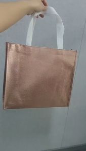 เคลือบฟิล์มเลเซอร์ ถุงของขวัญ กระเป๋าช้อปปิ้ง กระเป๋า ของแถมลูกค้า กันน้ํา แบบพกพา เรียบง่าย BS39