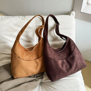 กระเป๋าสะพายไหล่ผู้หญิงขนาดใหญ่ความรู้สึกหรูหรา กระเป๋าถือทรงถังแบบลำลองสำหรับใช้ในชีวิตประจำวันและไปทำงาน