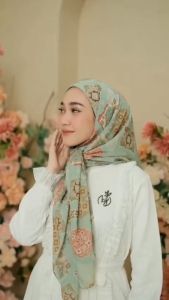 Koyu Hijab Segiempat Motif Viney Jepang Set Iner Maya