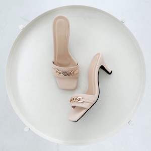Heels Wanita Size 36-42 Ban Satu Preasi Rantai Kekinian Terbaru Super Empuk
