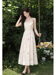 Đầm Maxi Hoa Thêu Elegante Pháp Mận Chín Phong Cách Rustic Không Tay