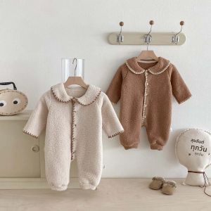 จั๊มสูทแขนยาวผ้าฟลีซปกฤดูหนาวของทารก จั๊มสูทแขนยาวผ้ากํามะหยี่สําหรับทารกชายและหญิง เหมาะมากสําหรับไป