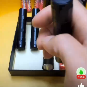 ไฟฉายขนาดเล็กใช้ถ่าน AA – ส่องสว่างแรง ทนทานใช้งานได้นาน