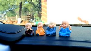 Bộ Tượng Chú Tiểu Tứ KhôngTượng Chú Tiểu Trang Trí Xe Hơi Bàn Làm Việc Tủ Kệ