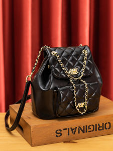 กระเป๋าเป้สะพายหลังผู้หญิงแบบน้ำหนักเบาและทันสมัยสำหรับไปทำงาน กระเป๋าเดินทางแบบมินิสต์ลสไตล์ Parfum สำหรับฤดูใบไม้ร่วงปี 2023