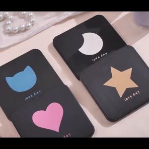 Gương trang điểm gấp gọn mini 2 mặt thường và phóng to màu đen vỏ nhám 7*6.5cm-NIEVE