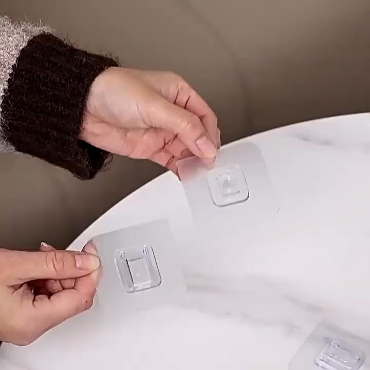 COMBO 2 Miếng Dán Trong Suốt Chữ U-A Có Thể Cài Vào Nhau Dùng Để Dán Tường Treo Đồ Vật Đa Năng Ổ Điện Remote-ESTLA
