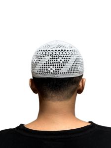 Peci Rajut Yamani Bangladesh Motif Timbul Premium putih 2 Variasi Motif