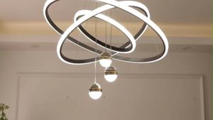 LED Drop Ceiling Lights Tri Color Dimmable Acrylic 3 Round Chandelier Modern Design Star Projection Adjustable Length Pendant Light for Dining Room Living Room Bedroom Kitchen Kitchen Office Decorative Lighting (Wear the Remote Control）