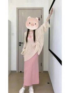 ชุดเดรสยาวแขนกุดผ้าไหมน้ำหนักเบาสไตล์ฤดูร้อนสีชมพู ชุดสองชิ้น ชุดเดรสยาวคลุมเข่า ชุดทำงาน ชุดทำงาน ชุดทำงาน