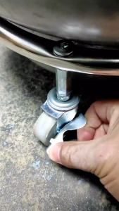 Stainless Steel Silver LPG Tank Roller Stand with Brake Wheels Gas Tank Holder with wheels Gas Tank Rack