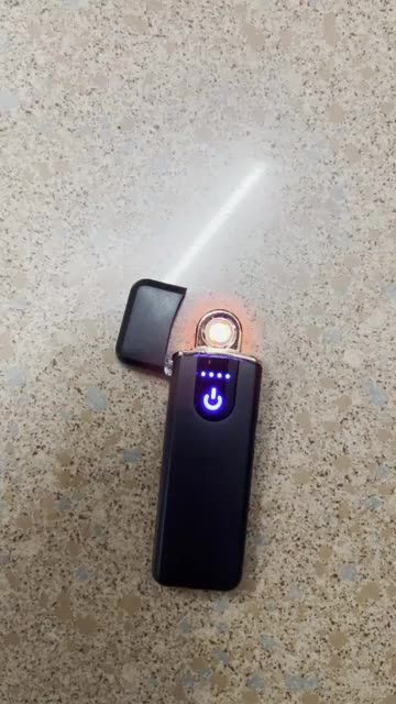 ไฟแช็คไฟฟ้า ไฟแช็ค ไฟฟ้า USB ไฟแช็กพลาสม่า ไฟฉายแรงสูงในตัว ตรวจจับการสัมผัส ขนาดเล็กและพอดีมือ สะดวกในการพกพา การใช้งานทนทาน