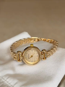 【 In Stock 】Exquisite Womens Bracelet Watch Retro Simple Small Round Watch High-grade Student Silver Steel Band Quartz Watch Jam Tangan Gelang手链手表