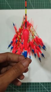 PELAMPUNG PANCING KLEM FIBER BAHAN KAYU PANGJANG12.5 CM